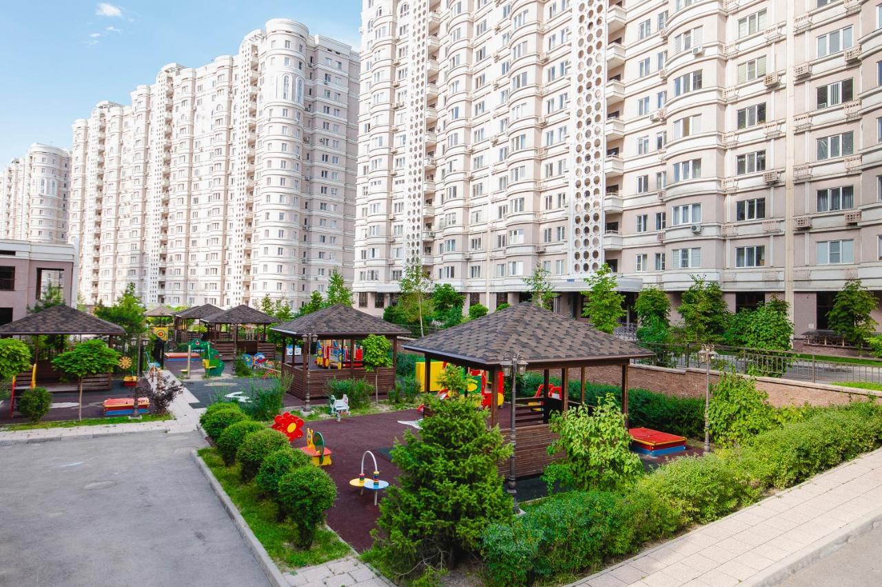 Razmestim В Жк Шахристан На 15 Этаже Almatî Exterior foto